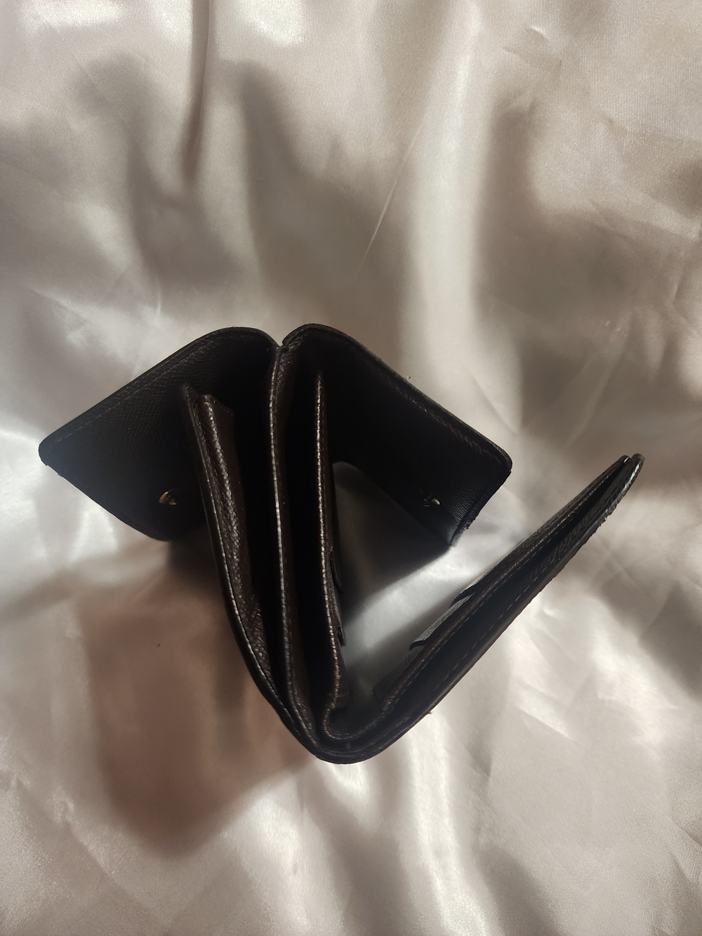 Louis Vuitton Damier Ebene Mens Trifold Snap Wallet - Picture 11 of 13